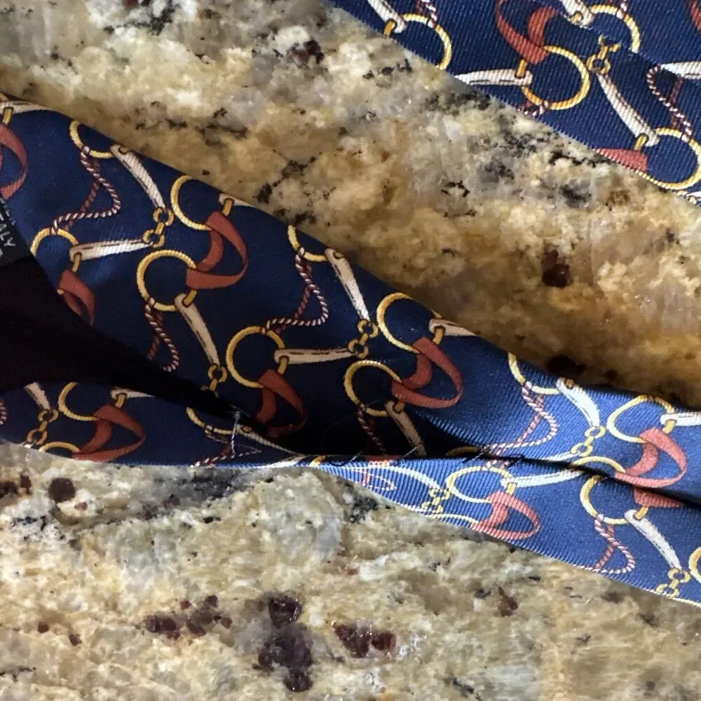 Vintage GUCCI Logo Interlocking Chain Full Length Men's Blue Silk Neck Tie Italy - Picture 7 of 7